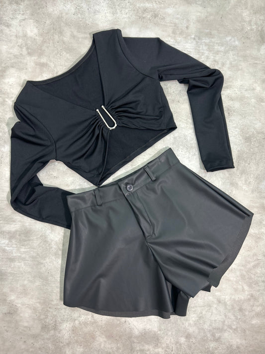 Short engomado